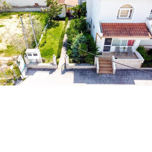 Nikoleta House