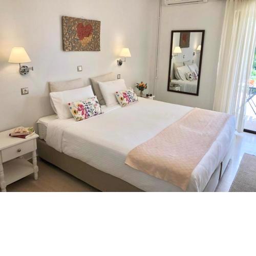 NIKOLETA'S CORFU APARTMENTS
