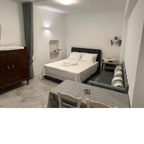 Nikolettas Central House Paros