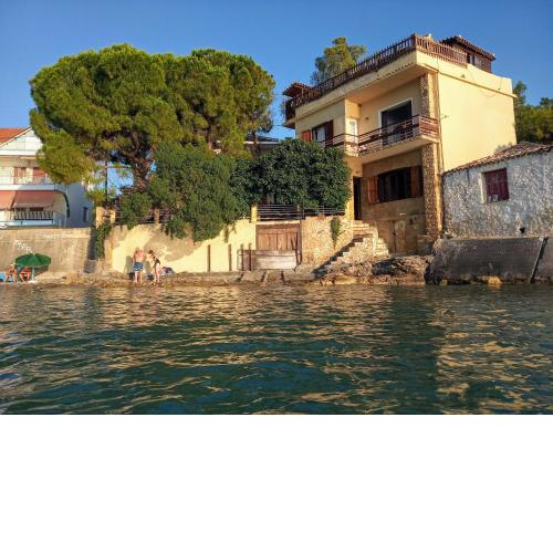 Nikos Panagiotareas House