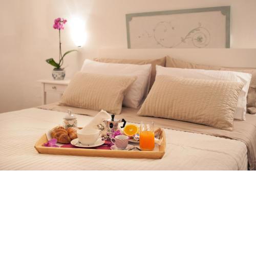Niloufar residence
