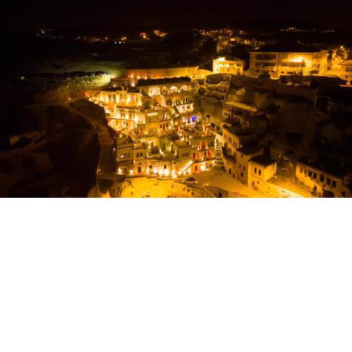 Nino Cave Suites