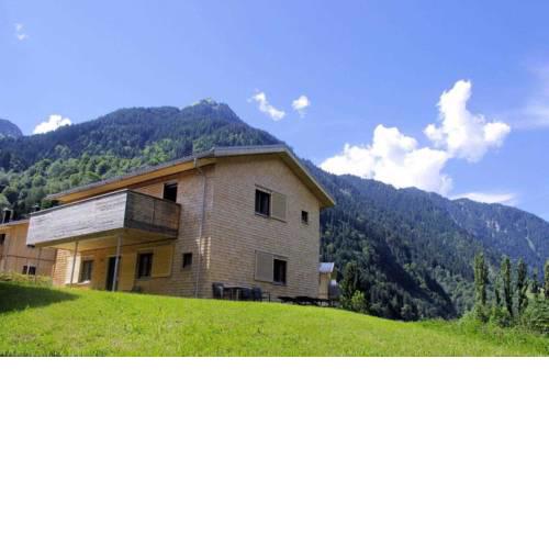 _Nival_ _ Freistehendes Chalet im