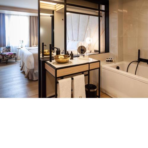 Nivia Born Boutique Hotel