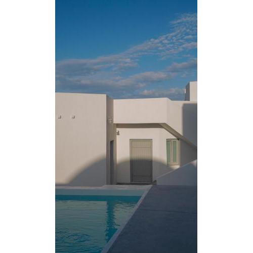 Noir Santorini