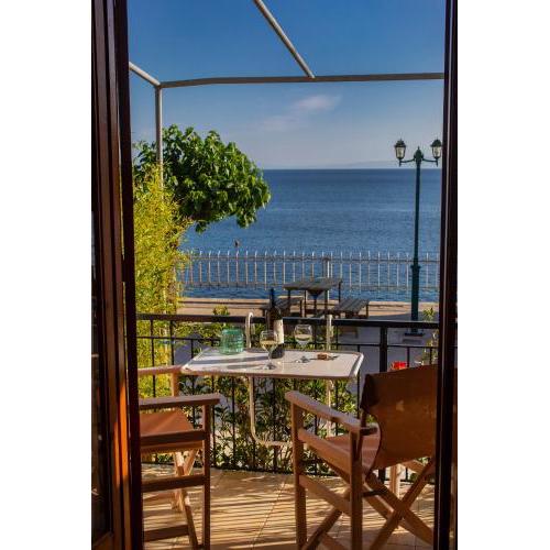 Notos Sea Front Apartment
