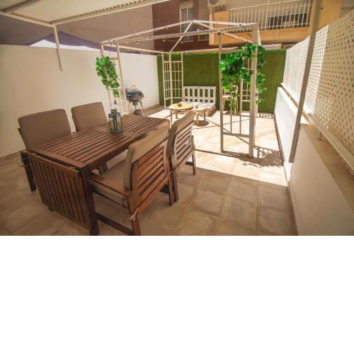 NT City Center - Large Terrace & Design