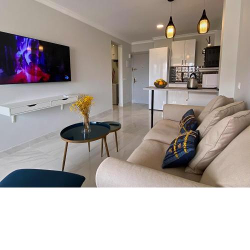 Nuevo y Confortable Apartamento - Vistas al Mar y Parking