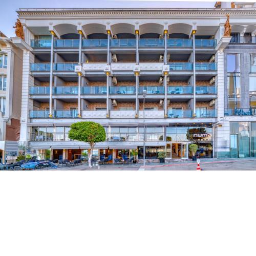 Numa Port Hotel