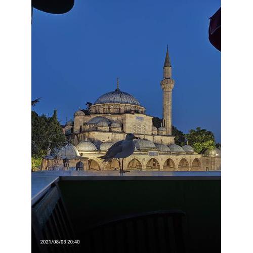 Nur home1 Abuzer Yegin