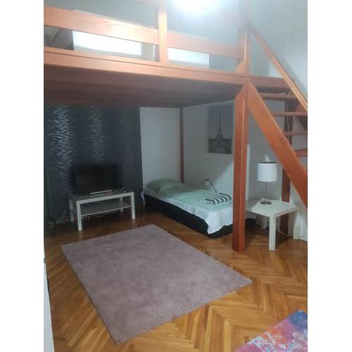 Nyugati cozy flat