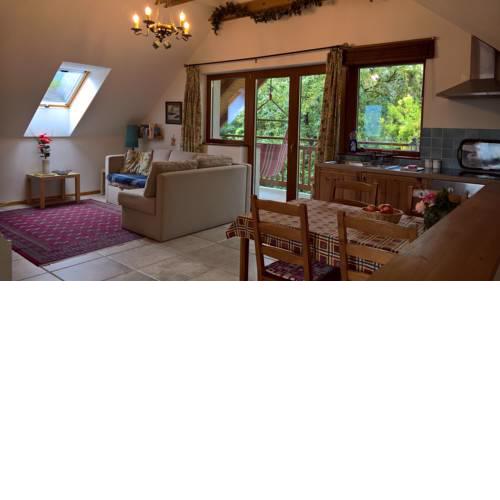 Oak Tree Apartment - Tölgy Lak