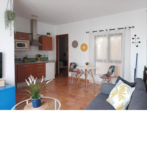 Oasis, Amare Housing Sevilla