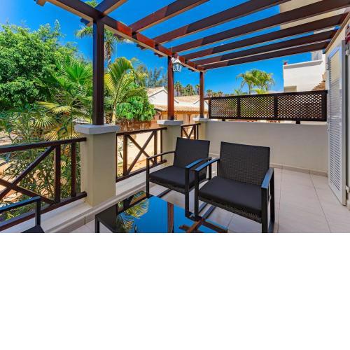 Oasis Golf house in Las Americas