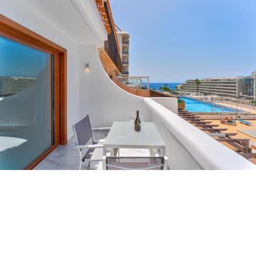 Ocean view apartments in Park Royal I