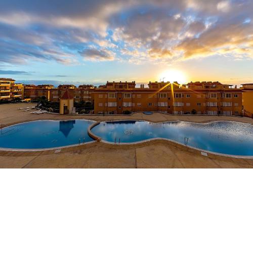 Ocean view Family Apartment in Playa La Arena