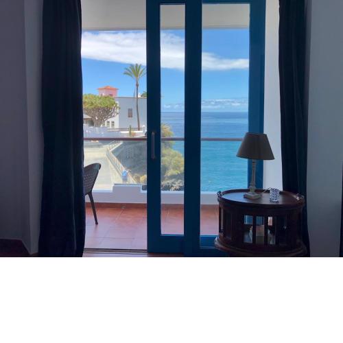 Ocean Views. Flat 3 bedrooms.