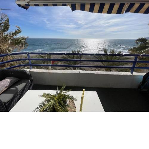 Ocean Views, Paseo Marítimo