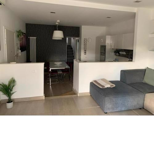 Ognina view house