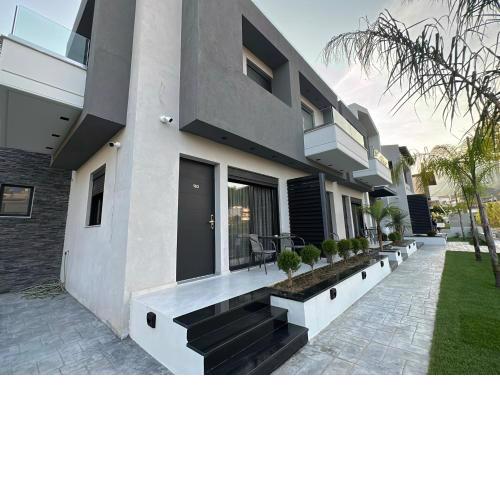 Oikos 9 Rooms and Suites