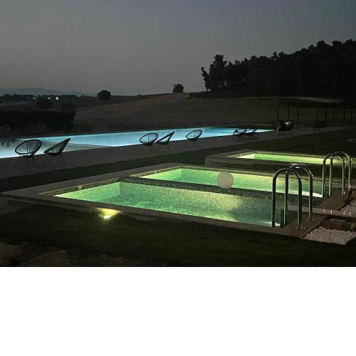 Oikos Sani Suites