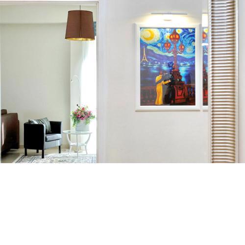 Oksana's Bernadette Apartment