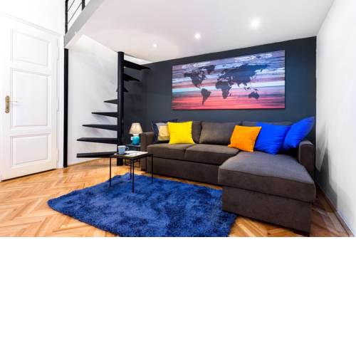 Oktober 6/6 apartment