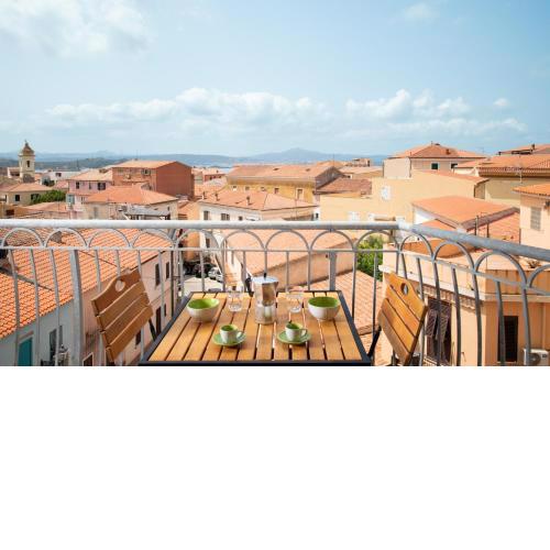 Old Charm - Seaview Apartment