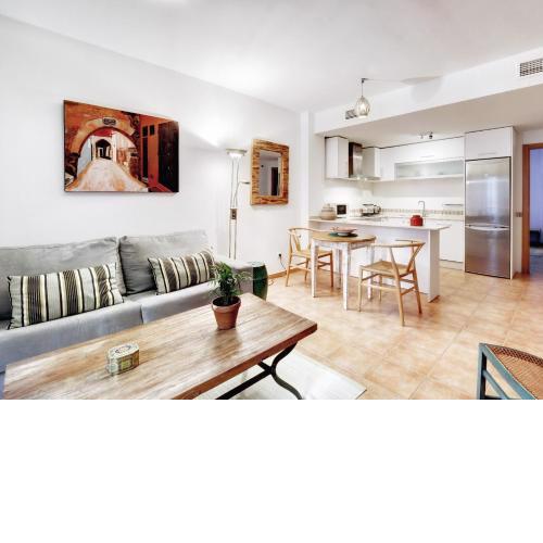 Old Town Apartment near the beach