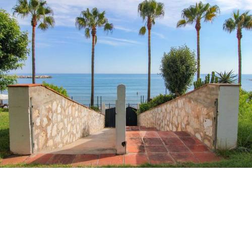 OleHolidays Marbella del Mar Primera linea playa