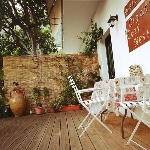 Olga's Cozy Nest , apartment in Ano Korakiana.