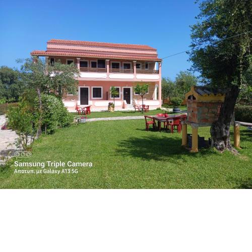Olga's Garden Apartments