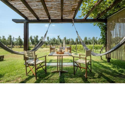 Olimagio Farm Stay with animals and 25m pool, beach at cycling distance