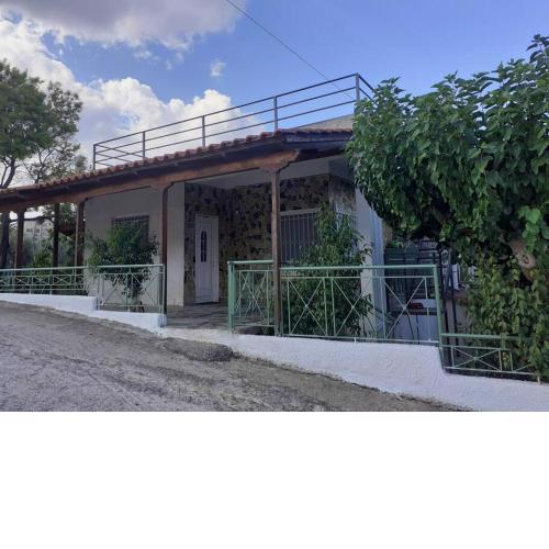 Olivenhainhaus / Eleonas