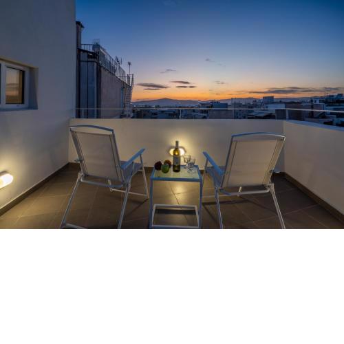 Olvar 2-storey Penthouse w/terrace, Athens Center