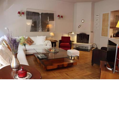 Olympia-Very chic apartment in Athens!