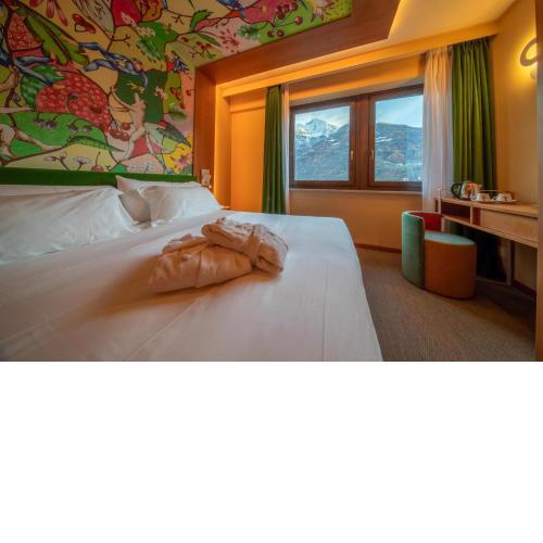 OMAMA Hotel