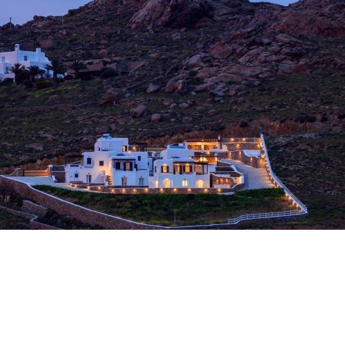 ON THE ROCKS BY BLANCO VILLAS