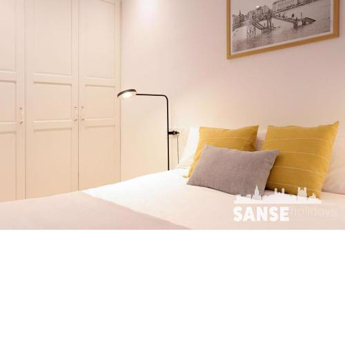 Ondarreta Beach by SanSe Holidays