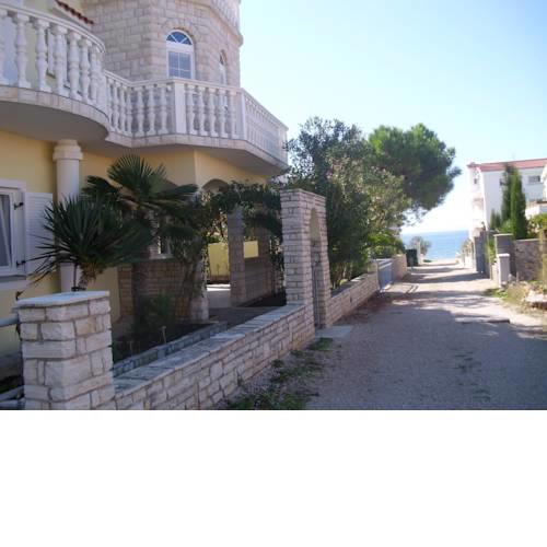 One bedroom apartment 100 m away from sand beach