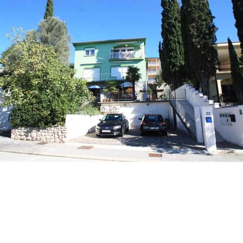 One-Bedroom Apartment Crikvenica 47