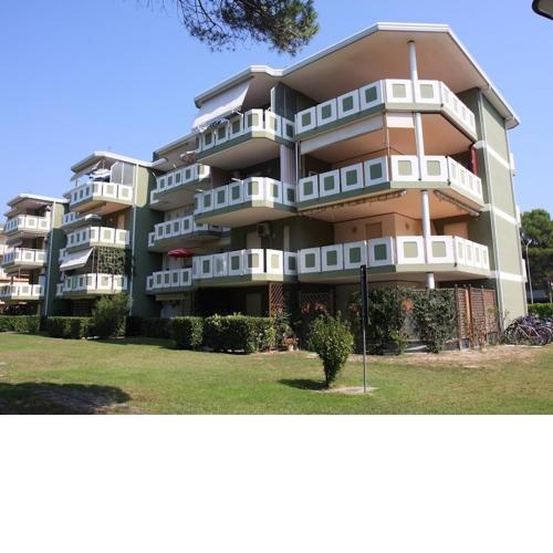 One-Bedroom Apartment in a residence with 3 swimming pools