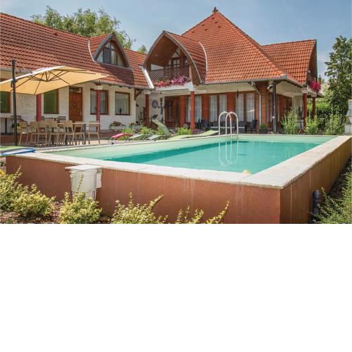 One-Bedroom Apartment in Balatonmariafurdo