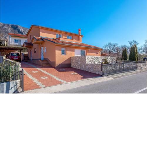 One-Bedroom Apartment in Bribir