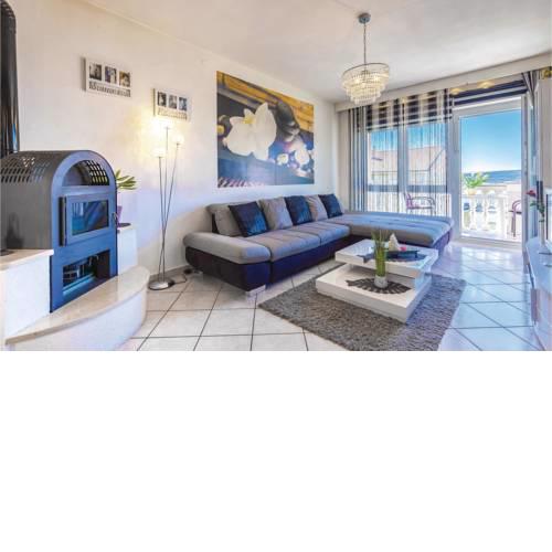 One-Bedroom Apartment in Crikvenica