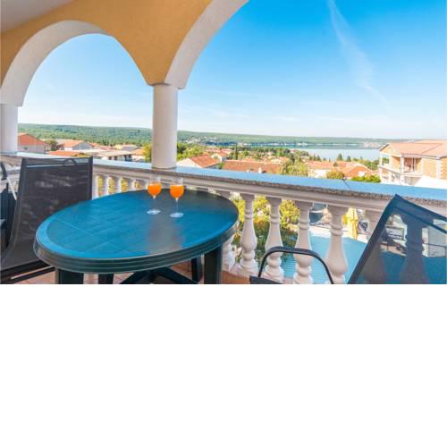 One-Bedroom Apartment in Gornji Karin