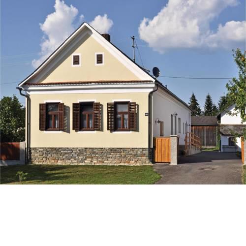 One-Bedroom Apartment in Hagensdorf