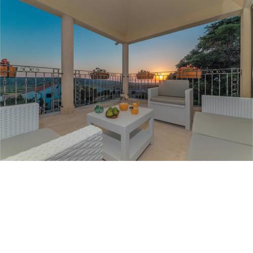 One-Bedroom Apartment in Kolan
