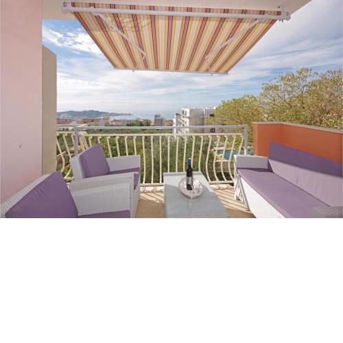 One-Bedroom Apartment in Makarska
