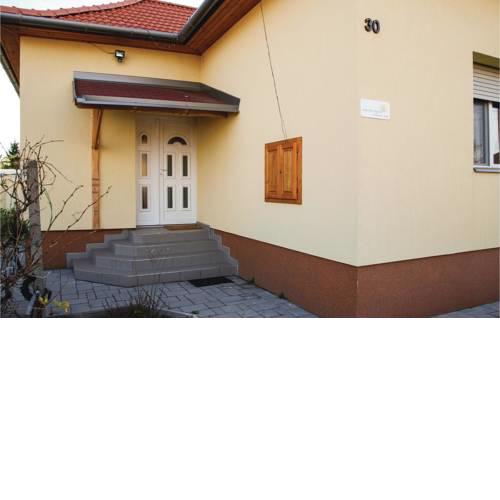 One-Bedroom Apartment in Morahalom